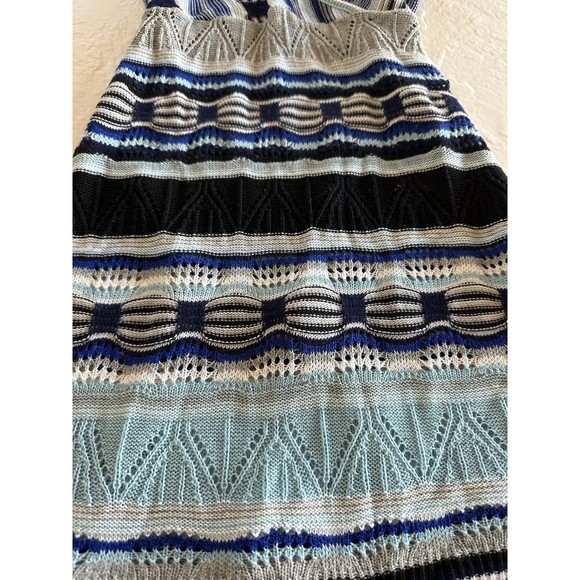 Romeo and Juliet Couture Patterned Knit Tie Dress - Picture 2 of 12